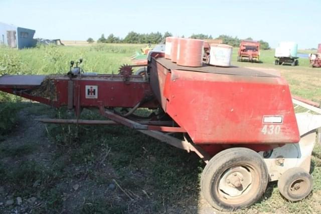 Image of International Harvester 430 equipment image 1