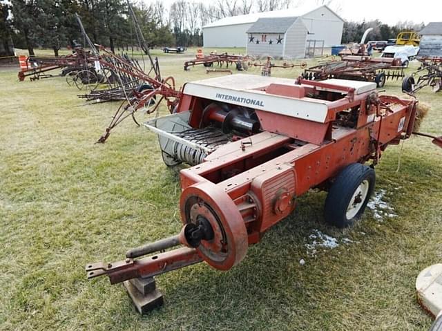 Image of International Harvester 430 equipment image 1