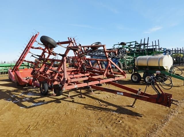 Image of International Harvester 4600 equipment image 1