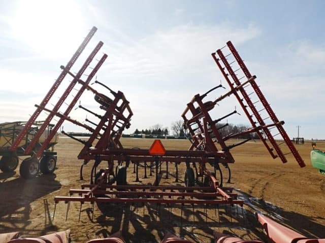 Image of International Harvester 4600 equipment image 3