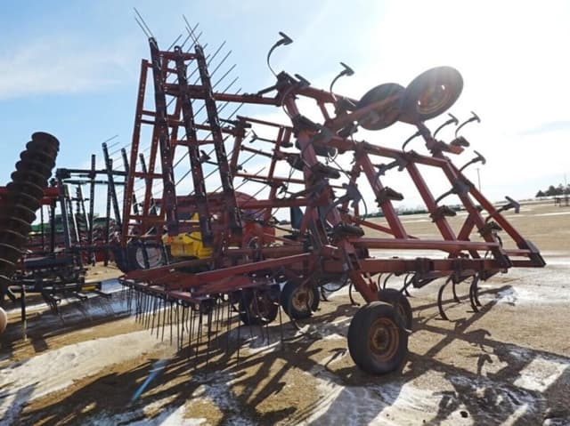 Image of International Harvester 4600 equipment image 2