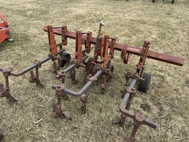 Image of International Harvester 463 equipment image 3