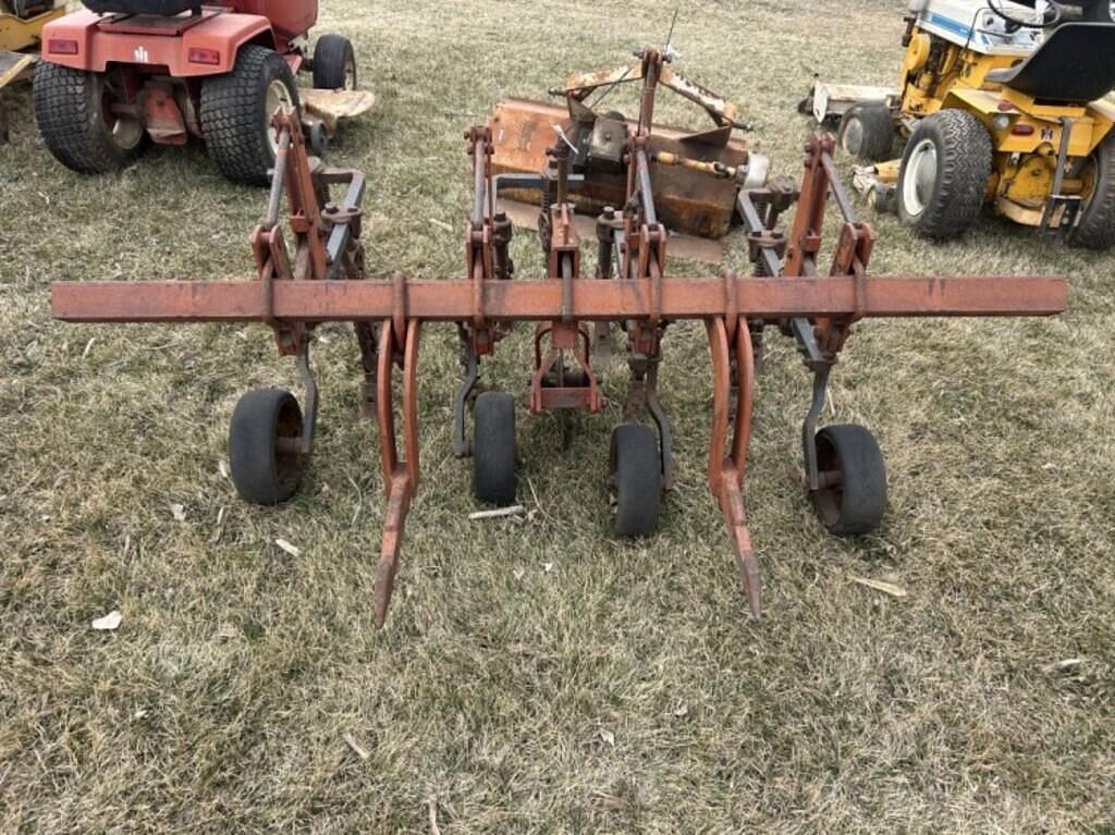 Image of International Harvester 463 Primary image