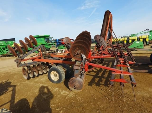Image of International Harvester 470 equipment image 3