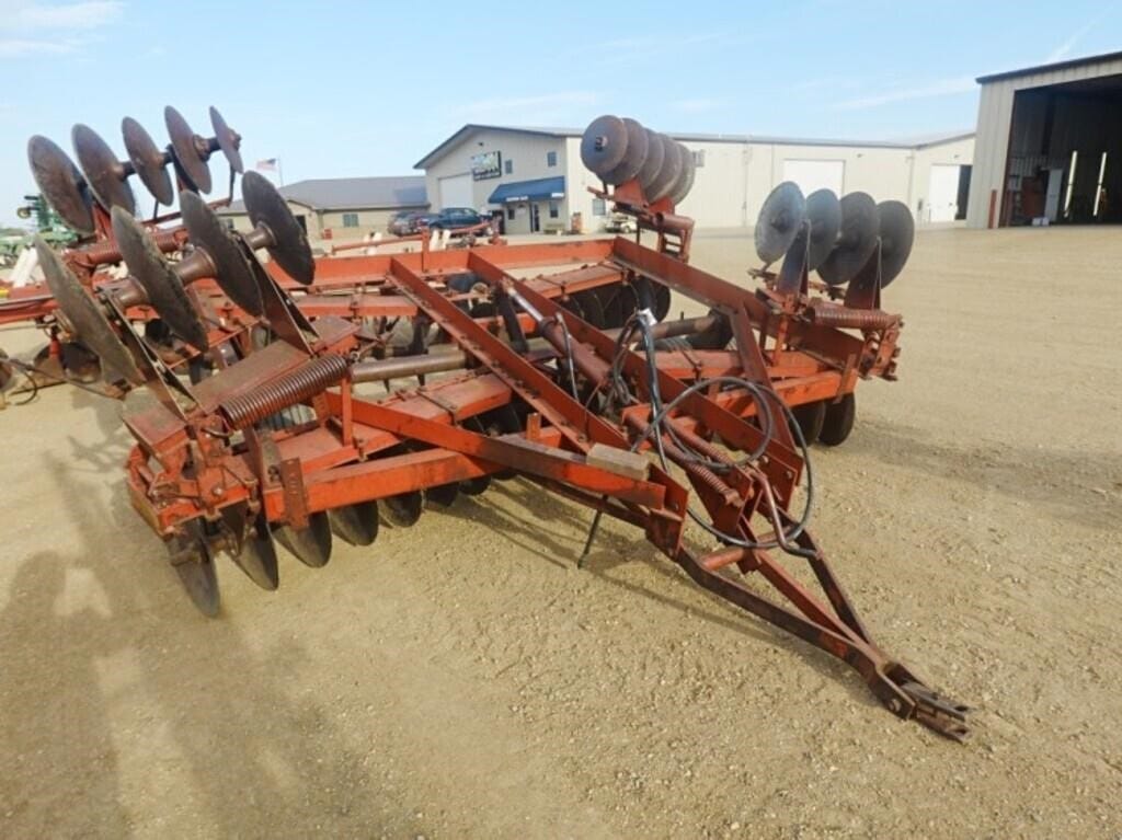 International Harvester 480 Equipment Image0
