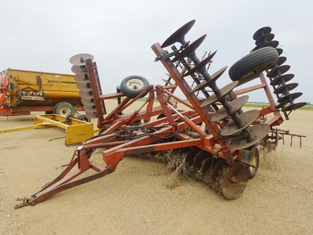 International Harvester 490 Equipment Image0