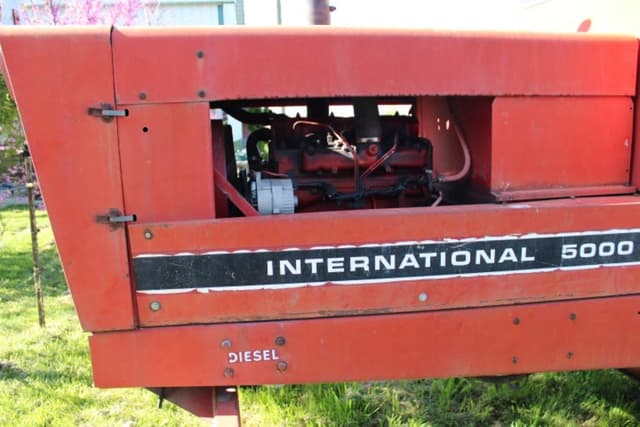 Image of International Harvester 5000 equipment image 3