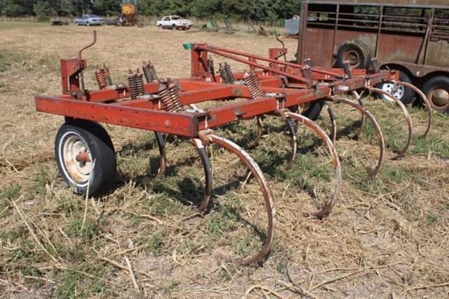 Image of International Harvester 55 equipment image 1