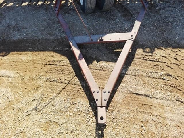 Image of International Harvester 620 equipment image 4