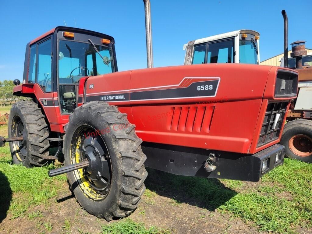 Image of International Harvester 6588 Primary image