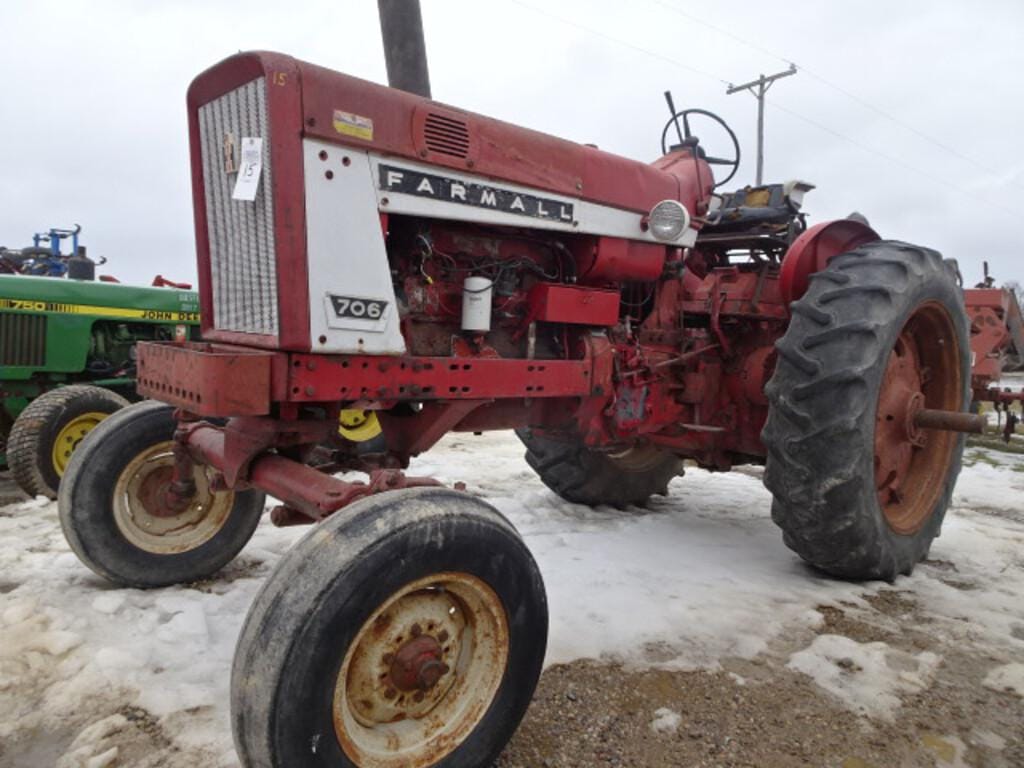 Main image International Harvester 706