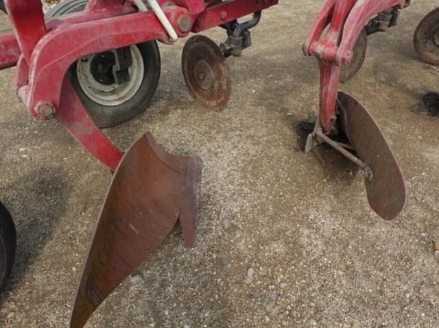 Image of International Harvester 730 equipment image 4