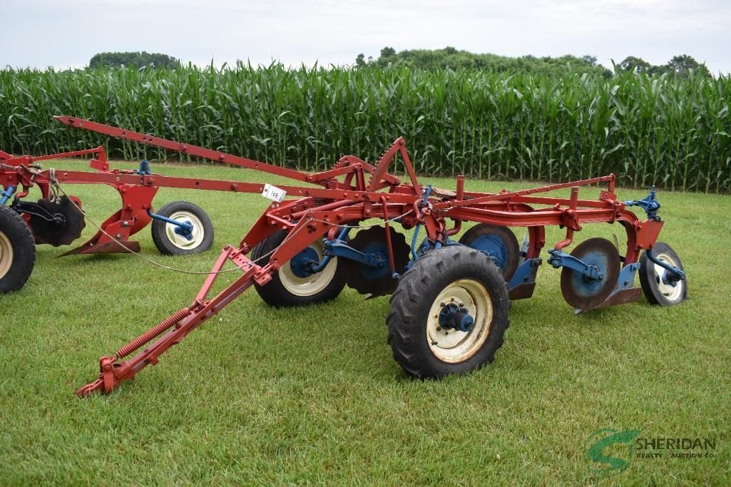 International Harvester 8 Equipment Image0