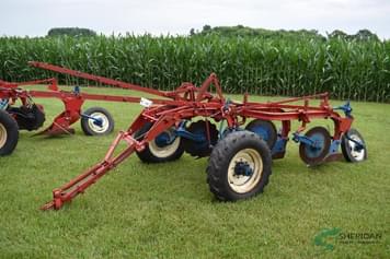 Main image International Harvester 8