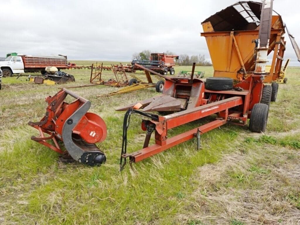 Image of International Harvester 830 Primary image