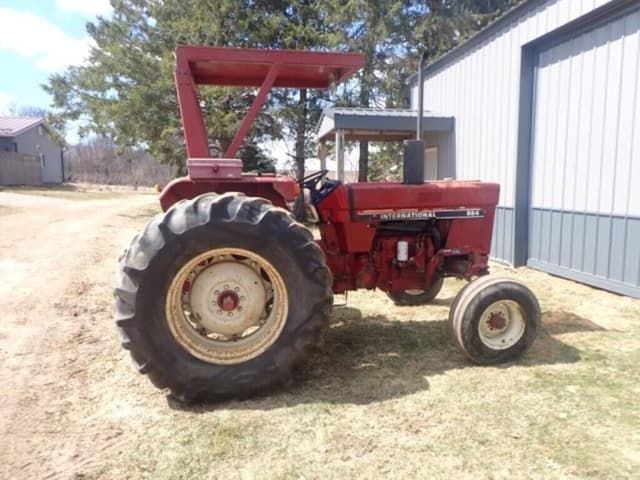 Image of International Harvester 884 equipment image 2
