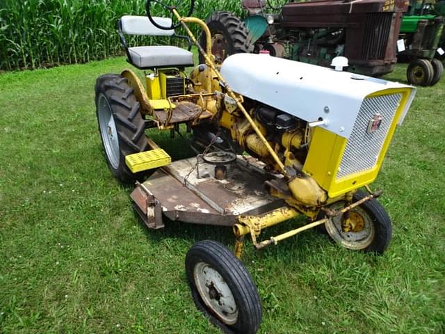 Image of International Harvester Cub equipment image 1