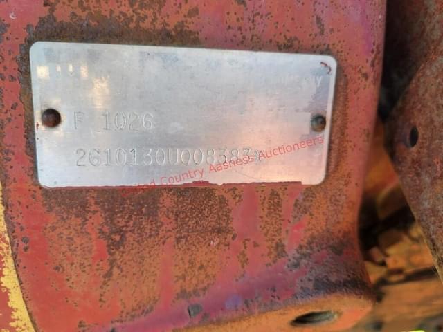 Image of International Harvester 1026 equipment image 4