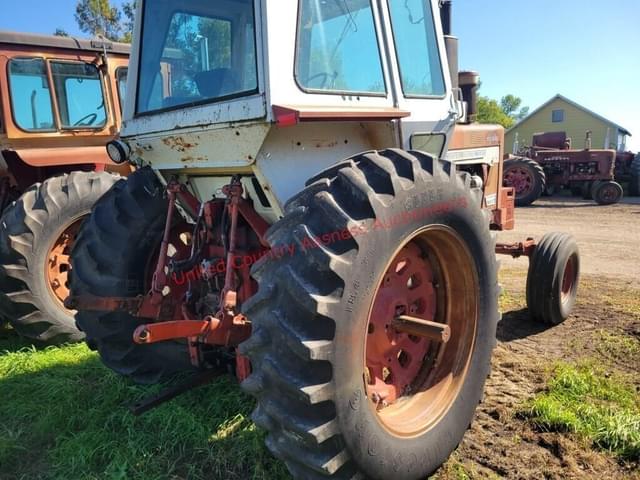 Image of International Harvester 1026 equipment image 2