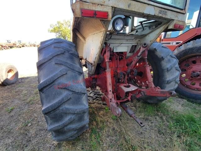 Image of International Harvester 1066 equipment image 3
