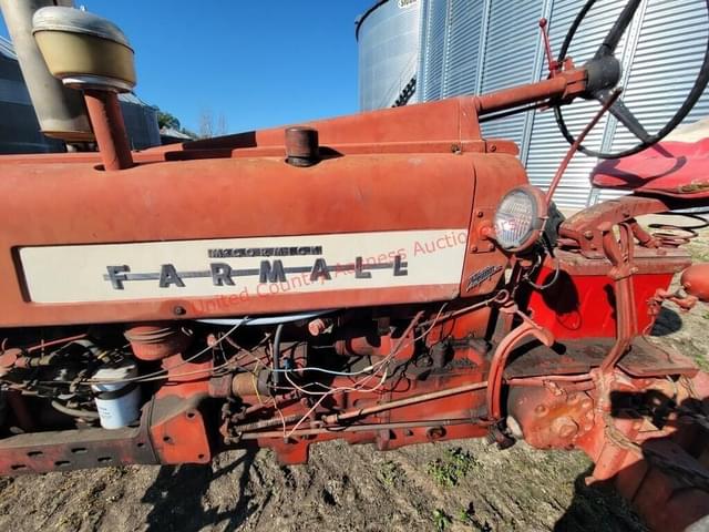 Image of International Harvester 350 equipment image 4