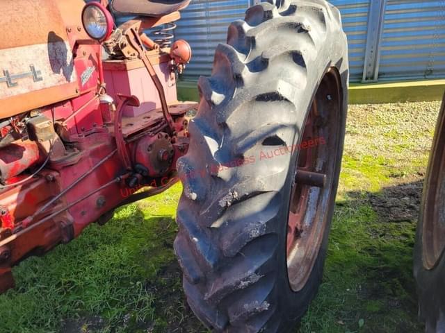 Image of Farmall 350 equipment image 3