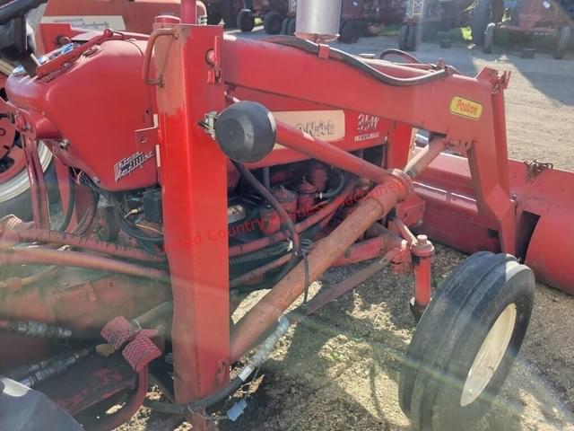 Image of Farmall 350 equipment image 3
