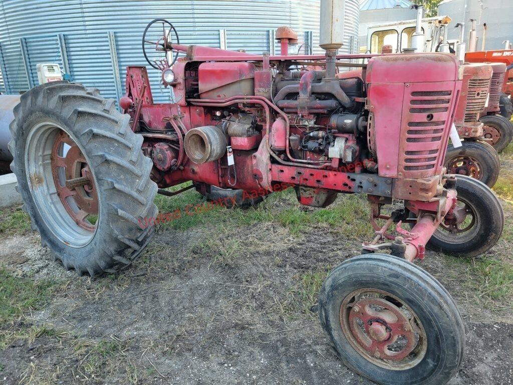 Image of International Harvester 400 Image 1