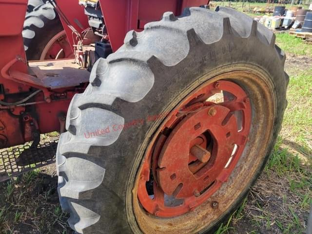 Image of International Harvester 544 equipment image 3