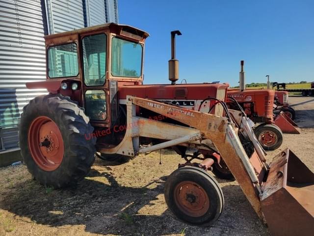 Image of Farmall 656 equipment image 2