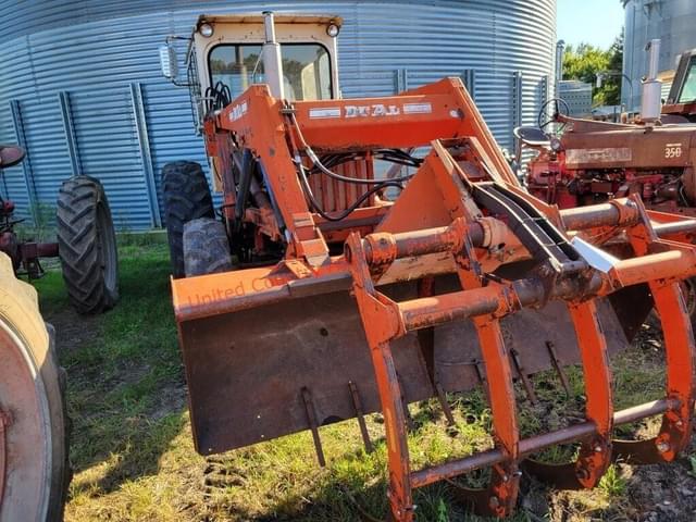 Image of International Harvester 806 equipment image 4