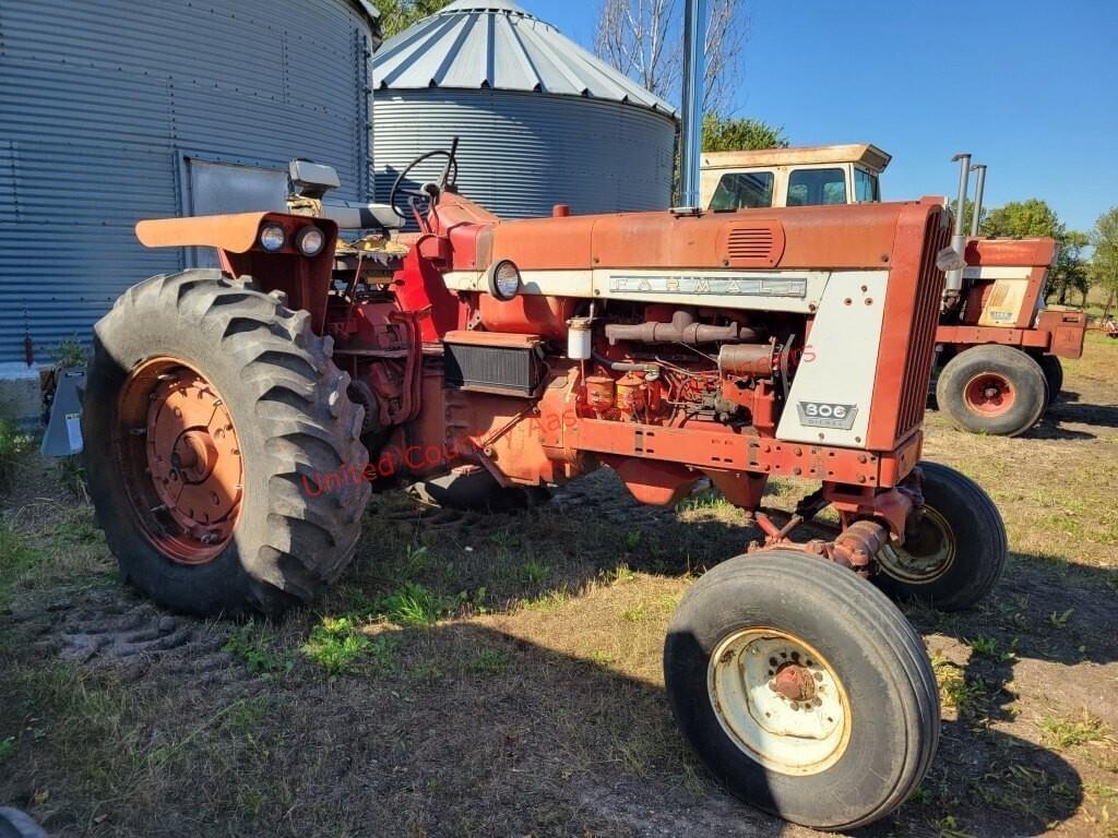 Image of International Harvester 806 Primary image