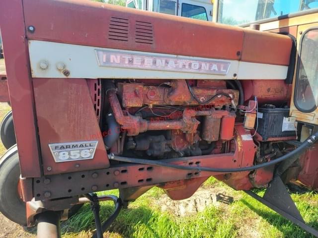 Image of International Harvester 856 equipment image 2