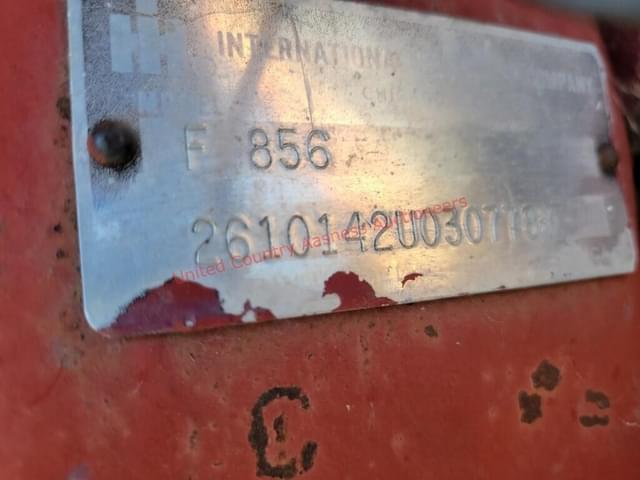 Image of International Harvester 856 equipment image 4