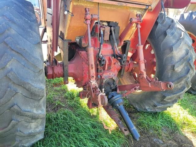 Image of International Harvester 856 equipment image 3