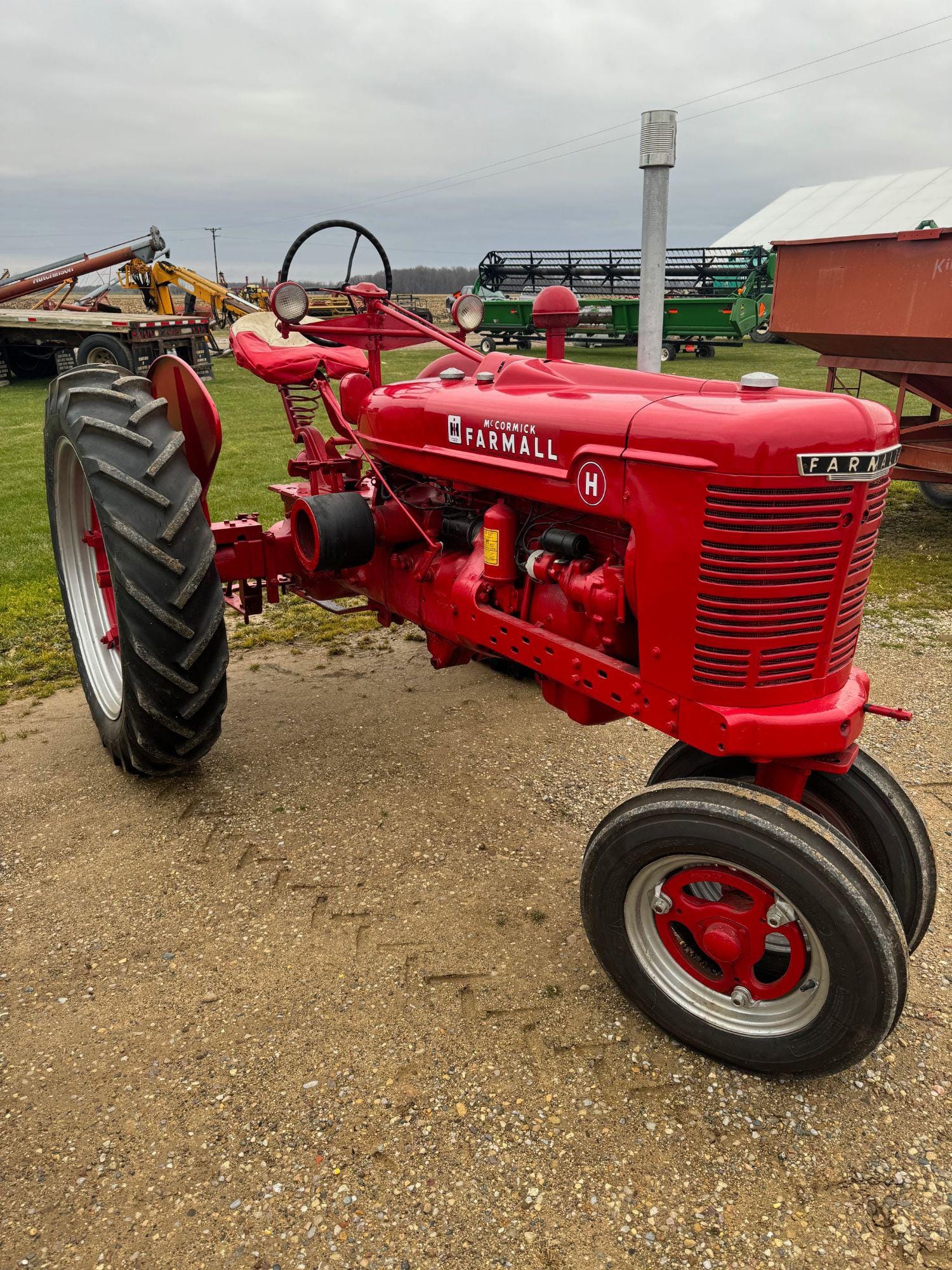 Main image Farmall H