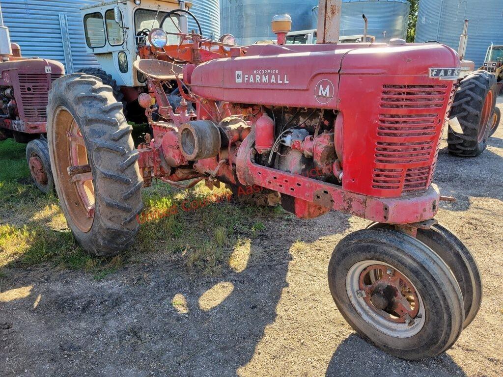 Image of Farmall M Image 1