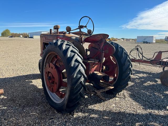 Image of Farmall M equipment image 3