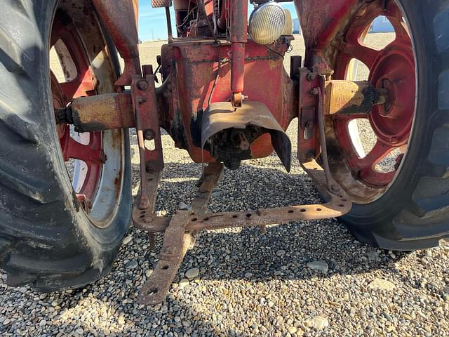 Image of Farmall M equipment image 4