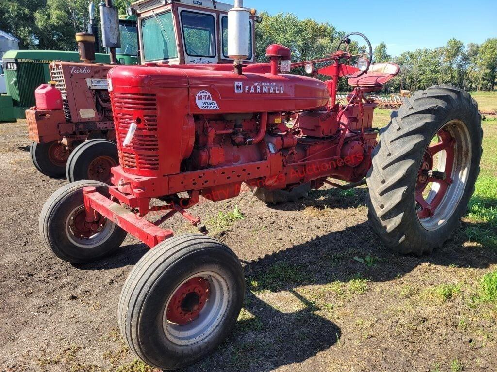 Image of Farmall Super M-TA Primary image