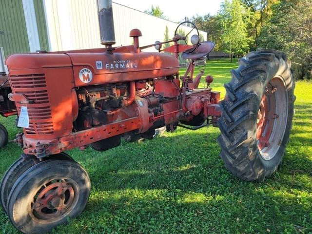 Image of Farmall Super M equipment image 1