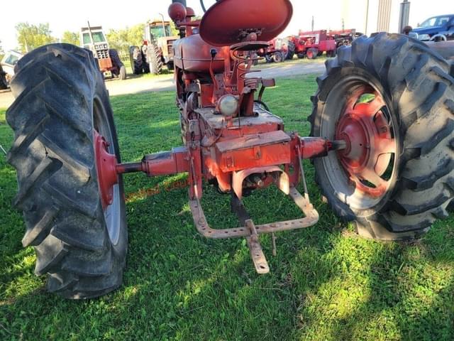 Image of Farmall Super M equipment image 2