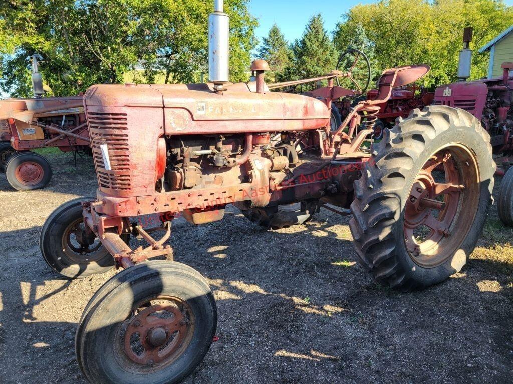 Image of Farmall Super M Image 0