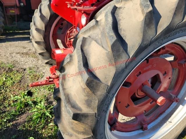 Image of Farmall Super MD equipment image 4