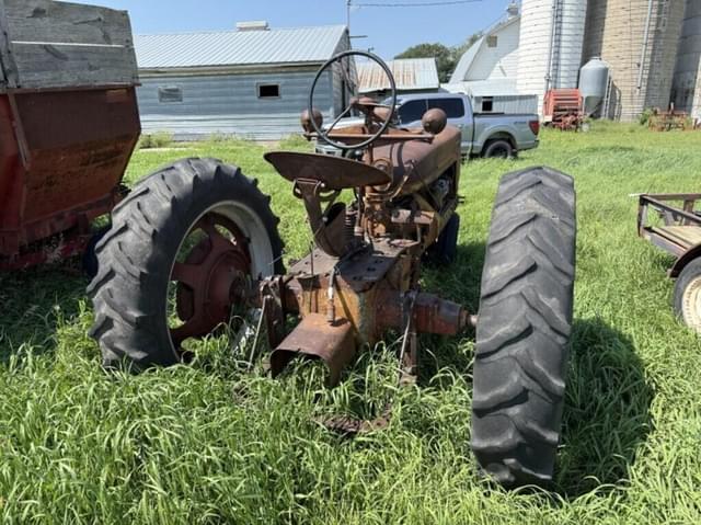 Image of Farmall H equipment image 4