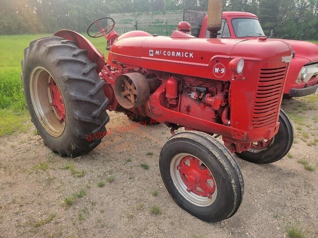 Image of McCormick-Deering W-9 Primary image