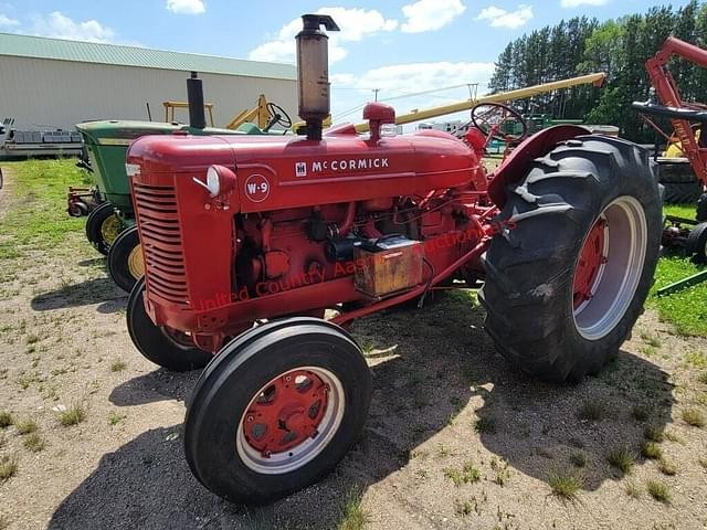 Image of McCormick-Deering W-9 equipment image 1