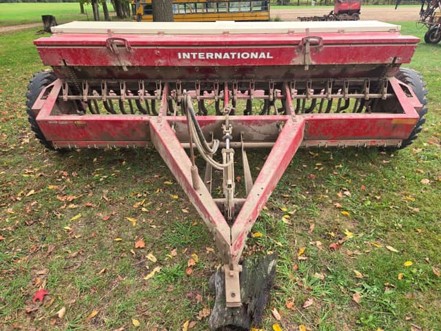 Image of International Harvester 510 equipment image 1