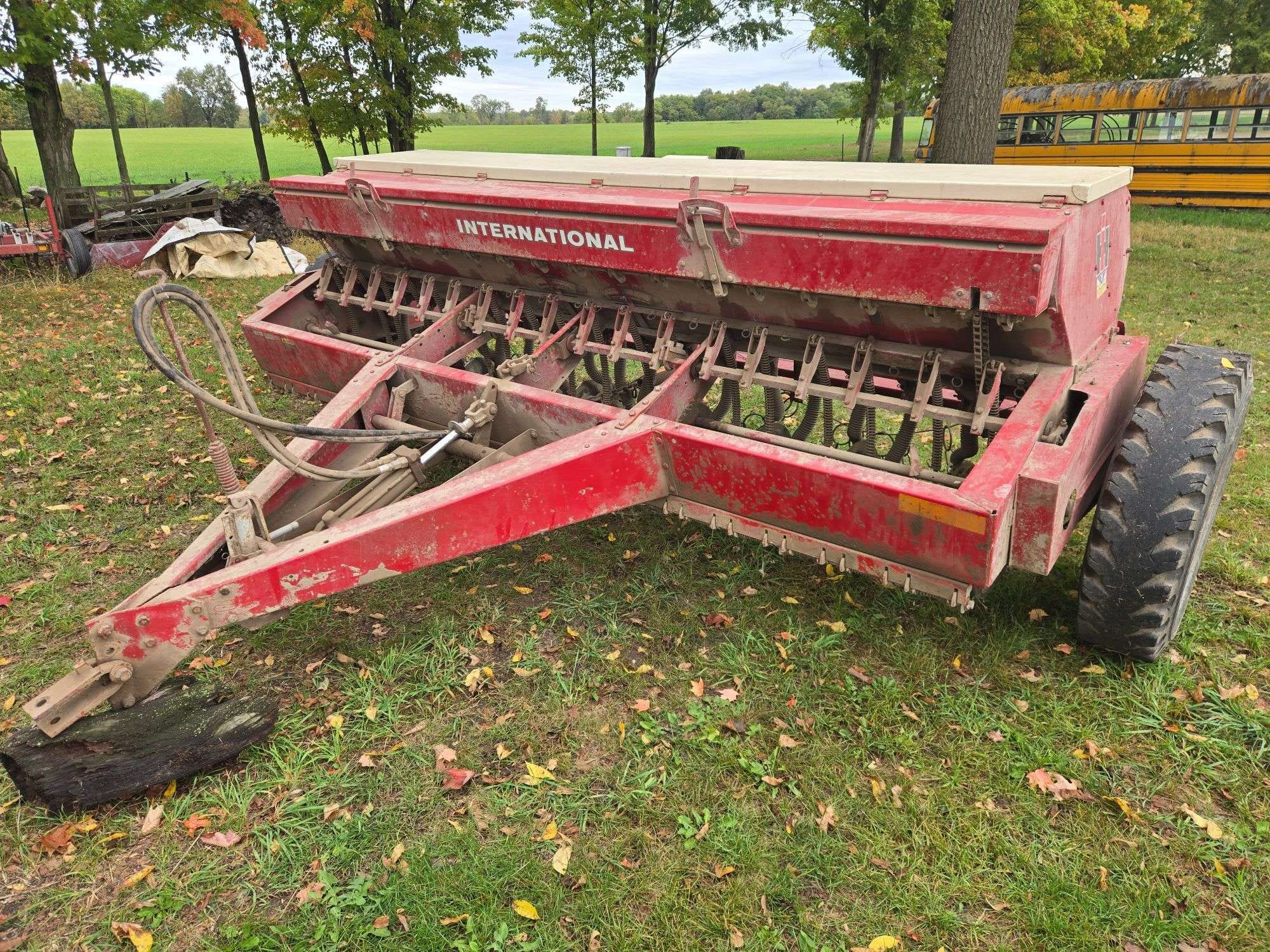 International Harvester 510 Equipment Image0