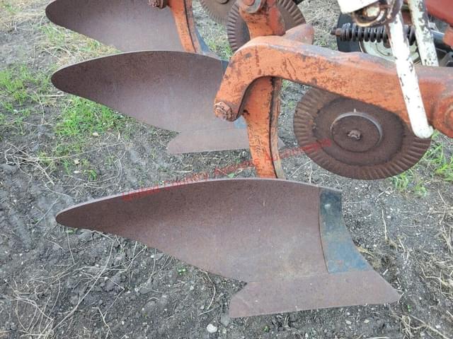 Image of International Harvester 770 equipment image 2